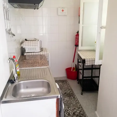 Charming In 20 M² With Sunny Terrace 公寓